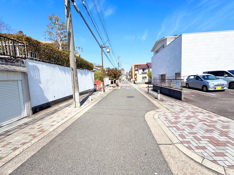 現地写真（前面道路含む現地写真）