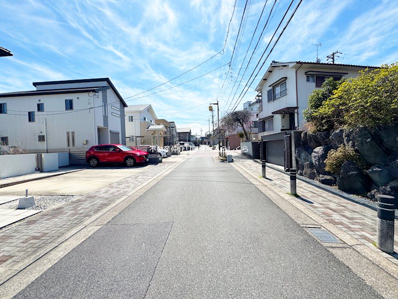 現地写真（前面道路含む現地写真）