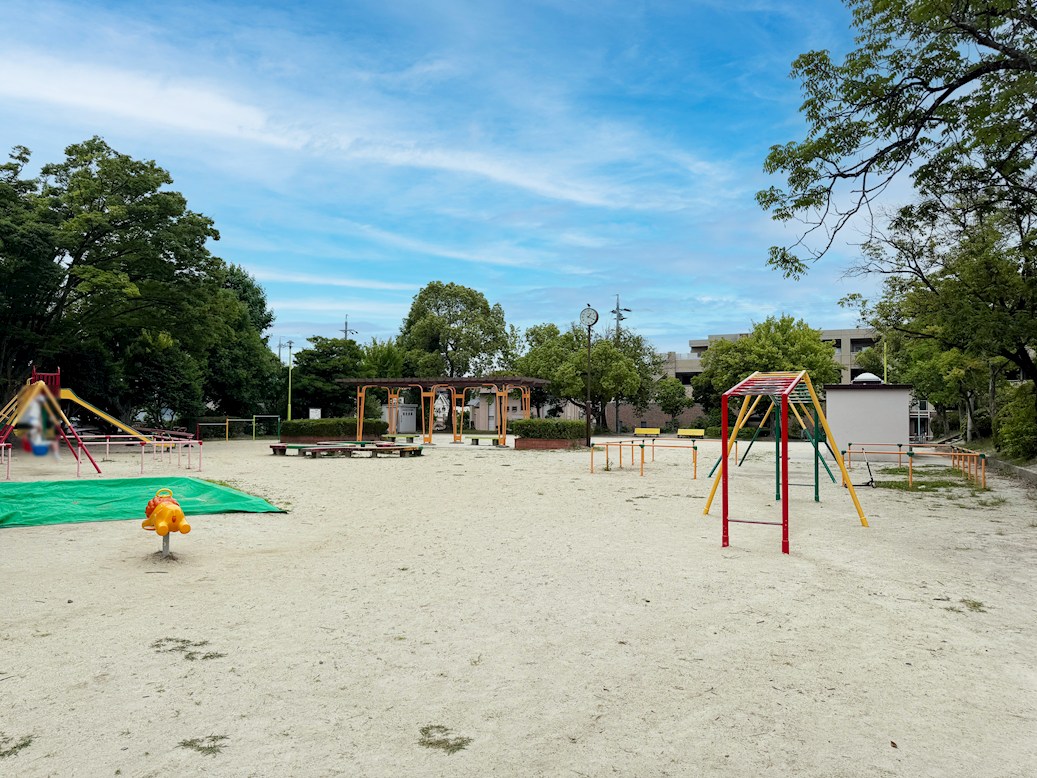 八畝公園