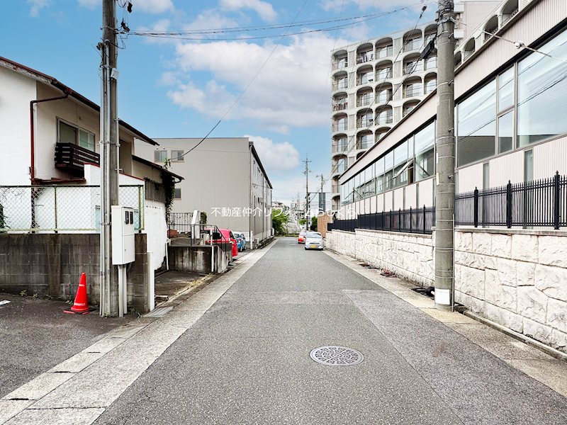 現地写真（前面道路含む現地写真）