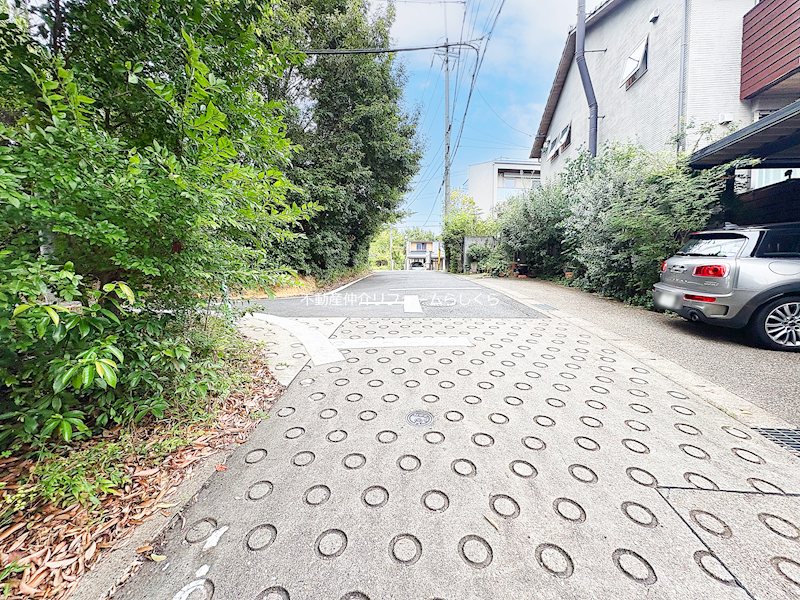 現地写真（前面道路含む現地写真）