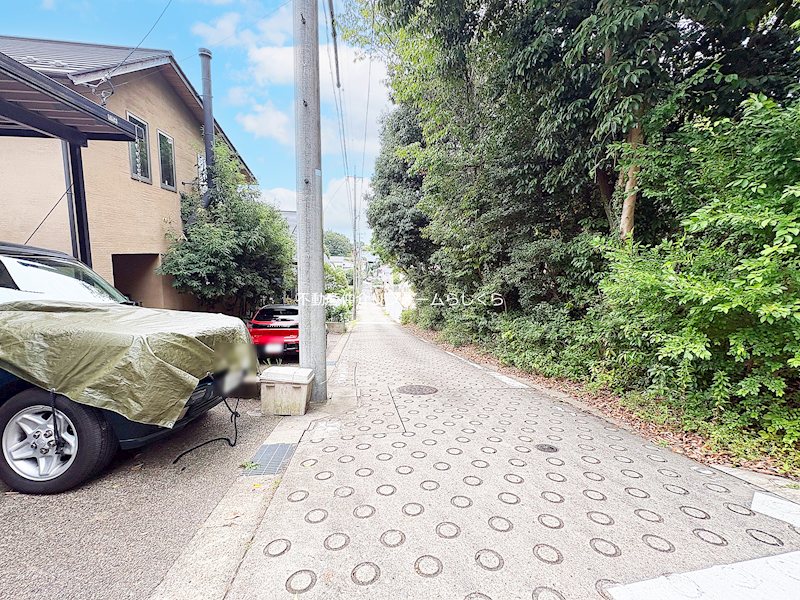 現地写真（前面道路含む現地写真）