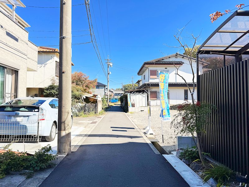 現地写真（前面道路含む現地写真）