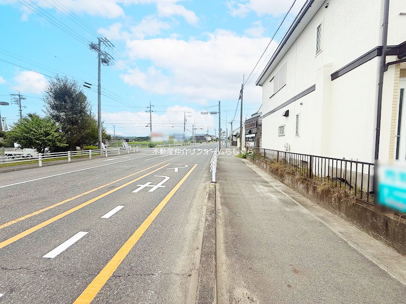 現地写真（前面道路含む現地写真）