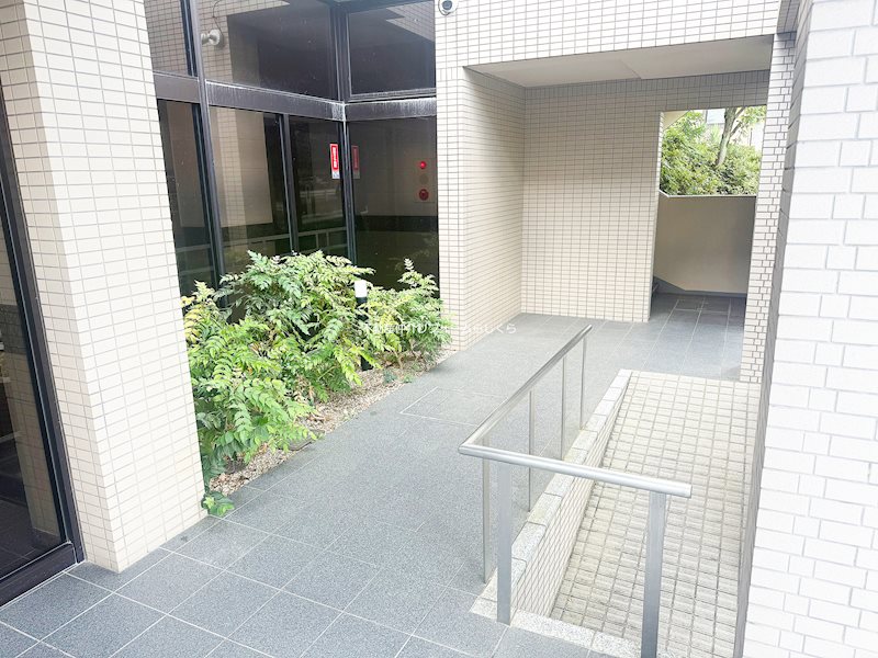 共用部写真（エントランス）