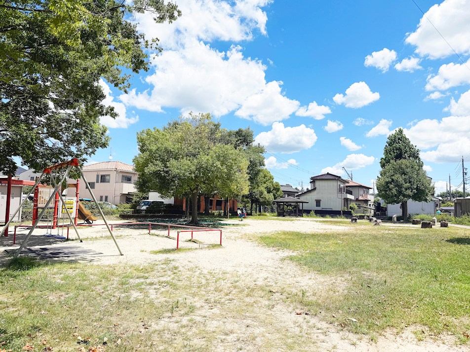 先達公園