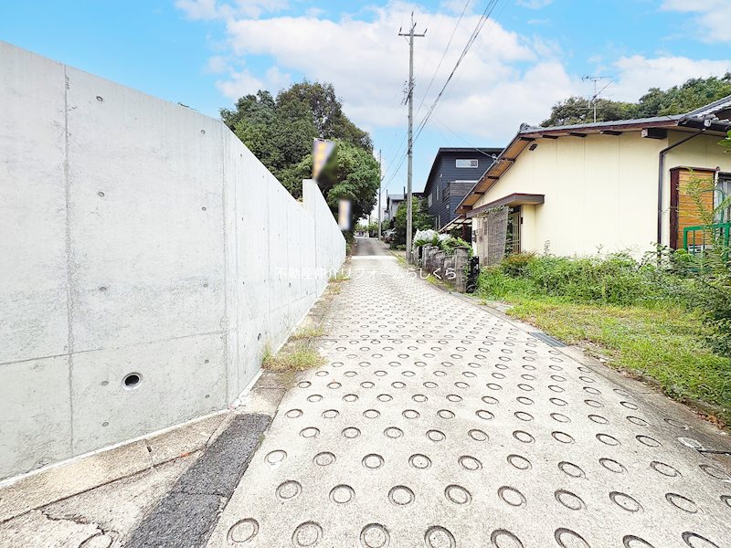 現地写真（前面道路含む現地写真）