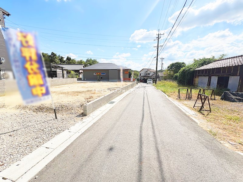 現地写真（前面道路含む現地写真）