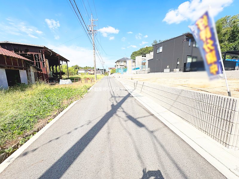 現地写真（前面道路含む現地写真）