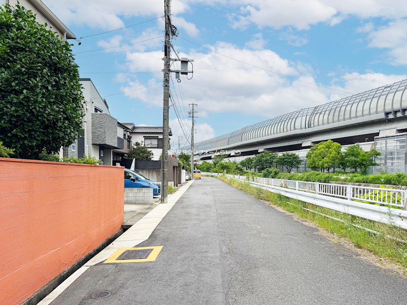 現地写真（前面道路含む現地写真）