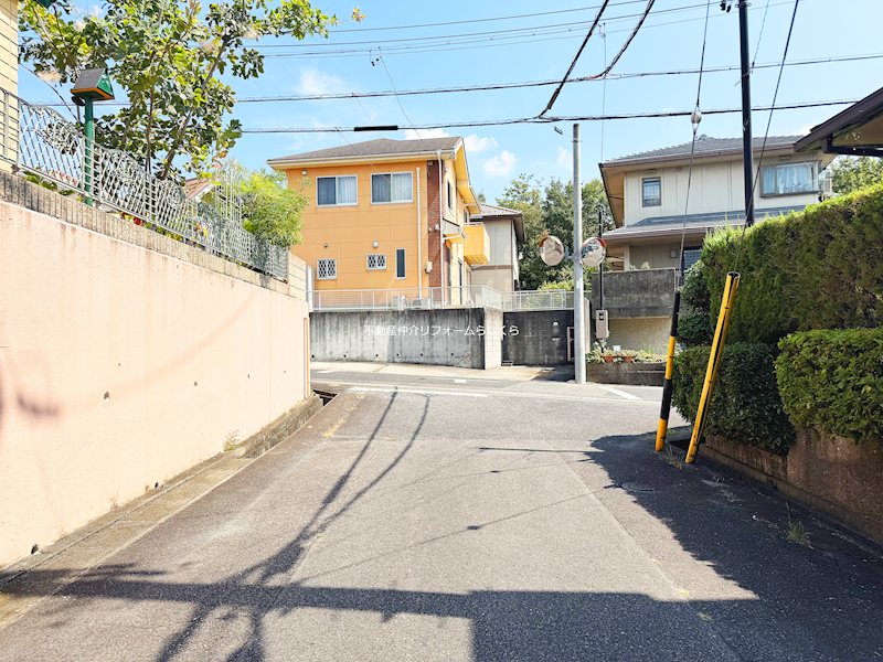 現地写真（前面道路含む現地写真）