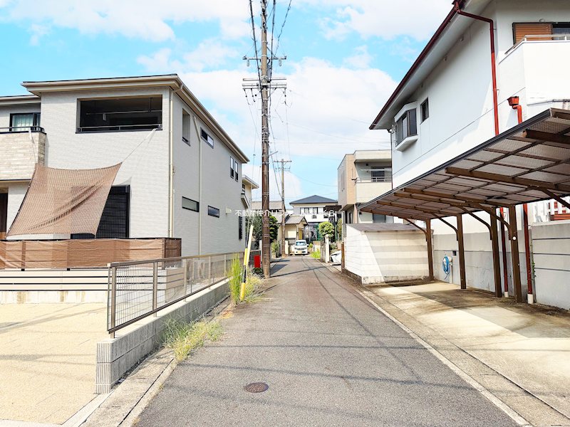 現地写真（前面道路含む現地写真）