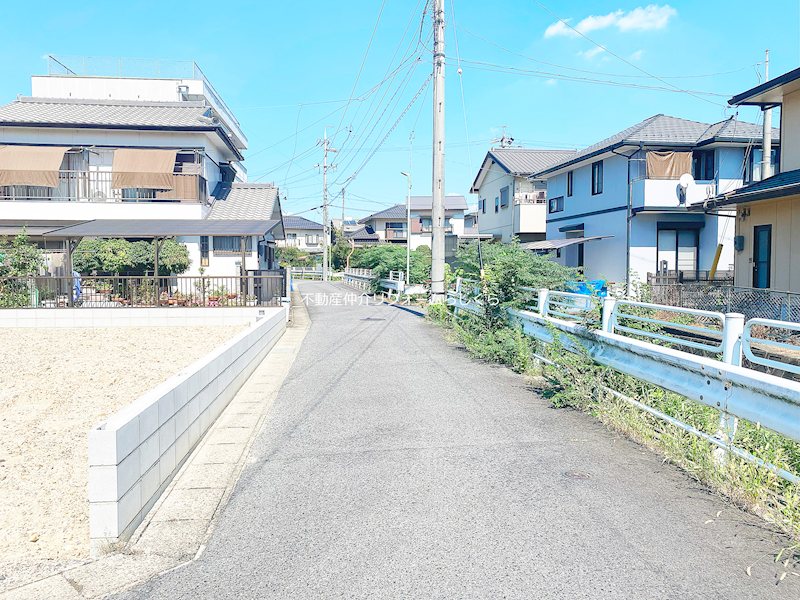 現地写真（前面道路含む現地写真）