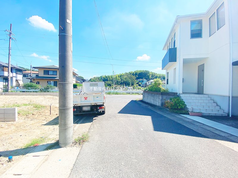 現地写真（前面道路含む現地写真）