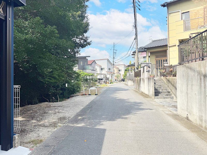 現地写真（前面道路含む現地写真）