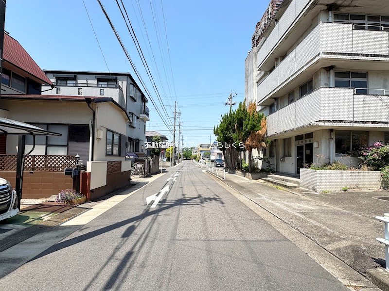 現地写真（前面道路含む現地写真）