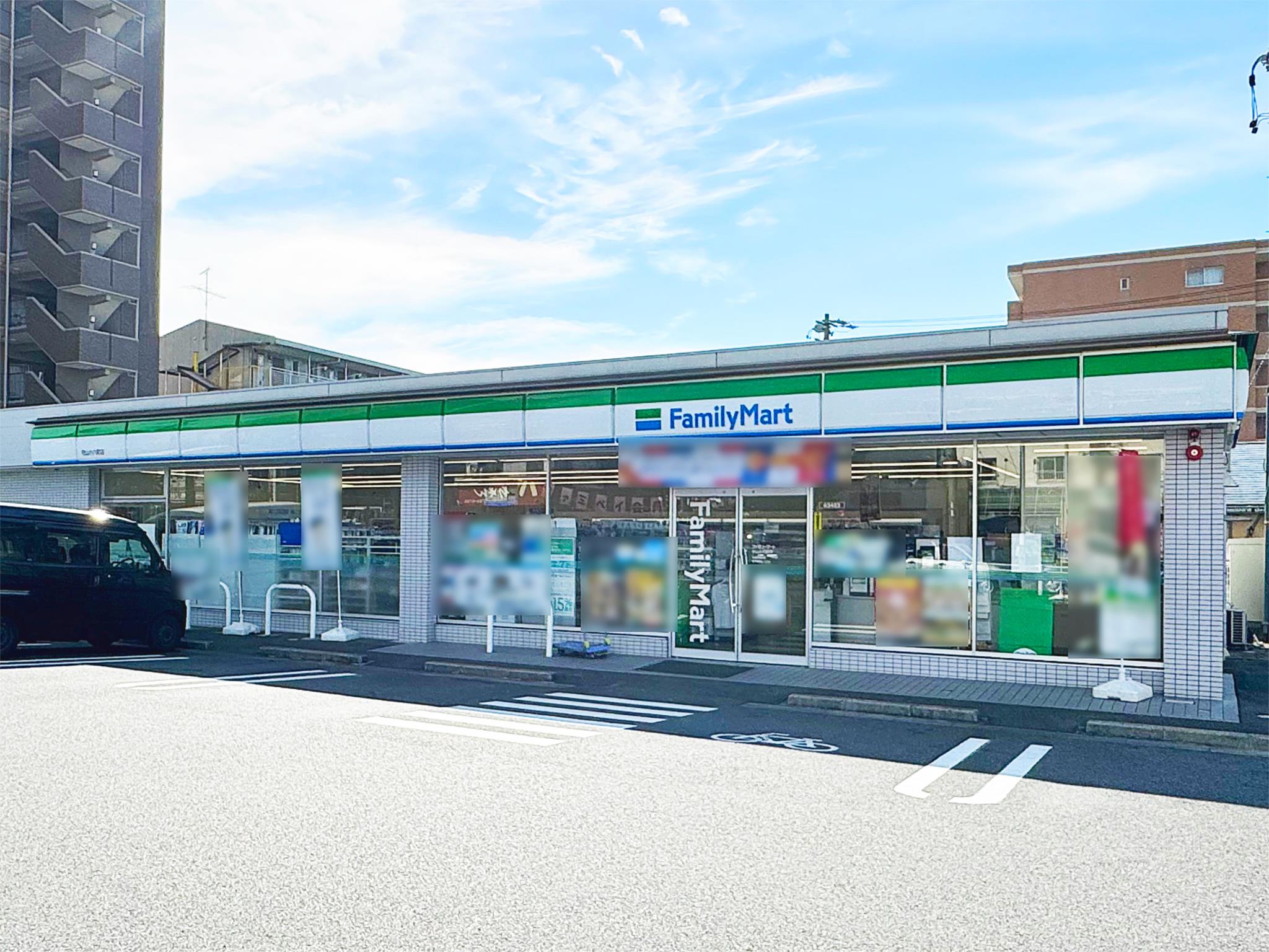 ファミリーマート 守山小六町店