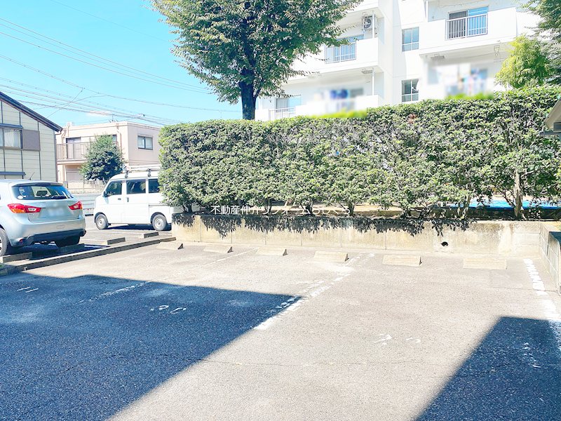 共用部写真（駐車場）