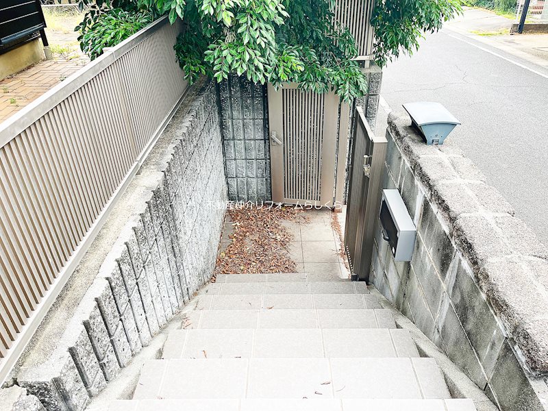 現地写真（玄関）