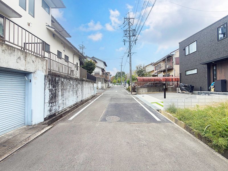 現地写真（前面道路含む現地写真）