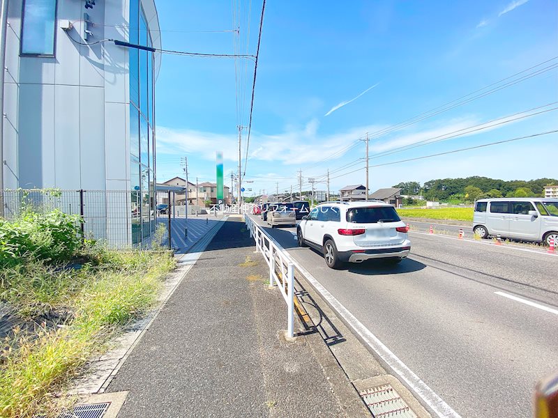 現地写真（前面道路含む現地写真）