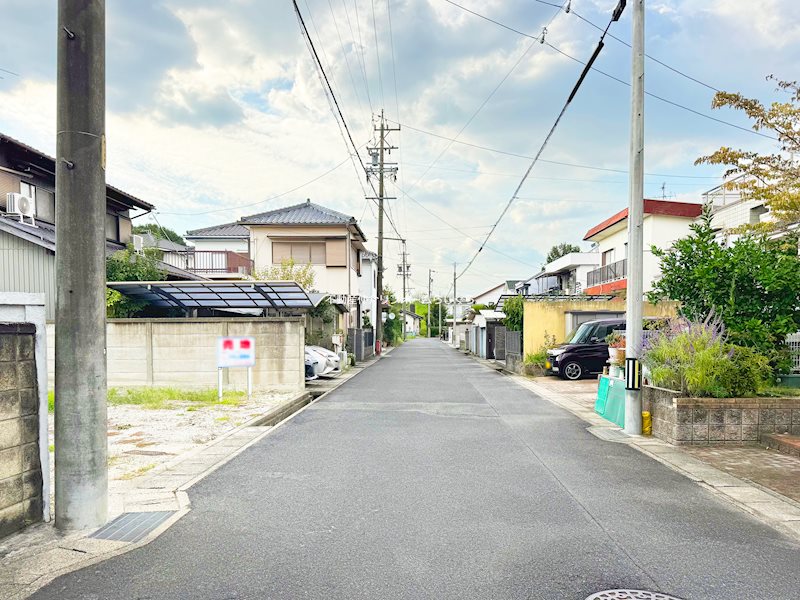 現地写真（前面道路含む現地写真）