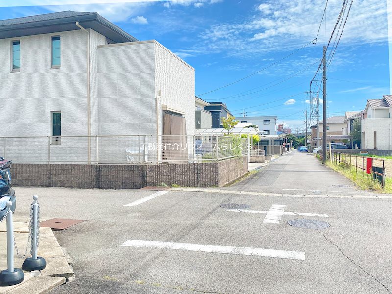 現地写真（前面道路含む現地写真）