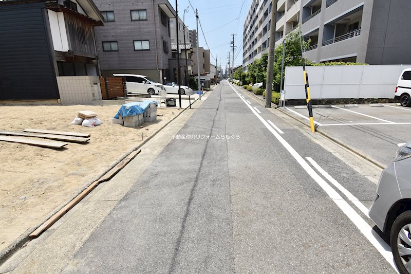 現地写真（前面道路含む現地写真）