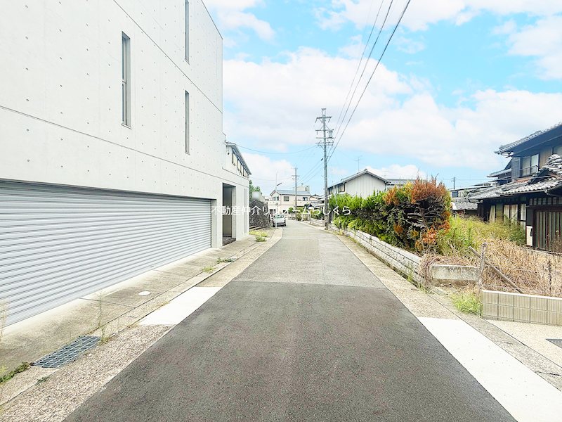 現地写真（前面道路含む現地写真）
