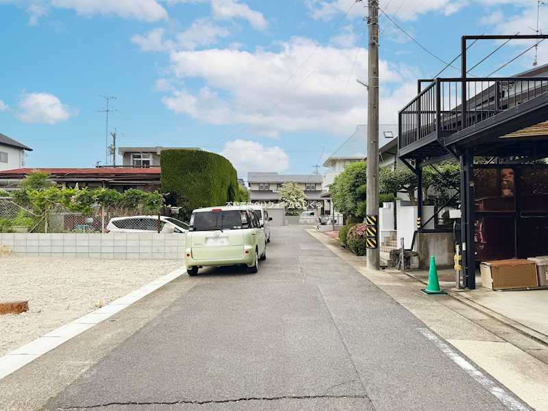 現地写真（前面道路含む現地写真）
