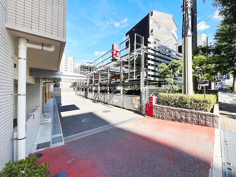 共用部写真（駐車場）