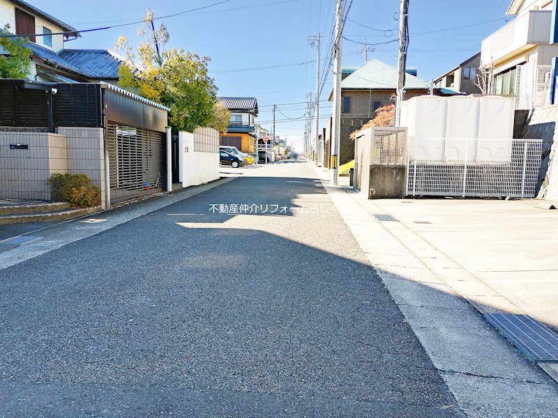 現地写真（前面道路含む現地写真）