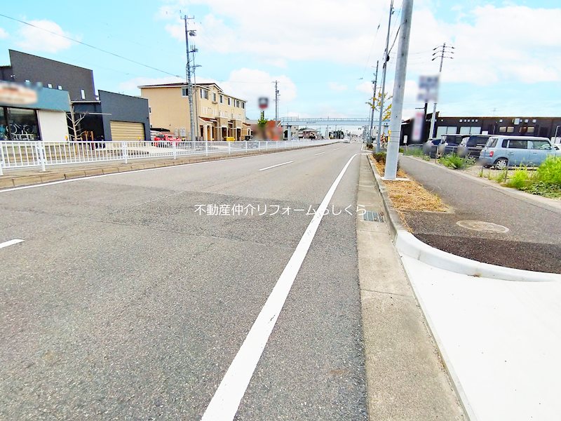 現地写真(前面道路含む現地写真)