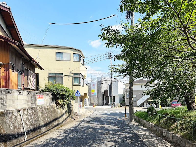 現地写真（前面道路含む現地写真）