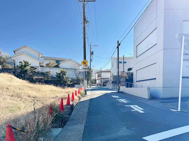 現地写真（前面道路含む現地写真）