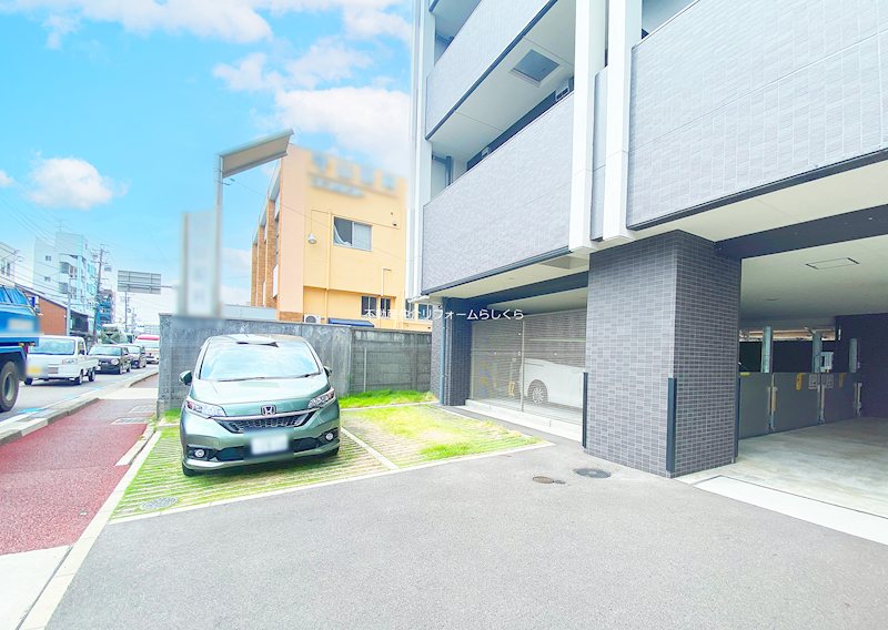 共用部写真（駐車場）