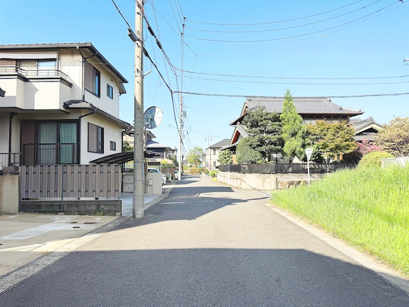 現地写真（前面道路含む現地写真）