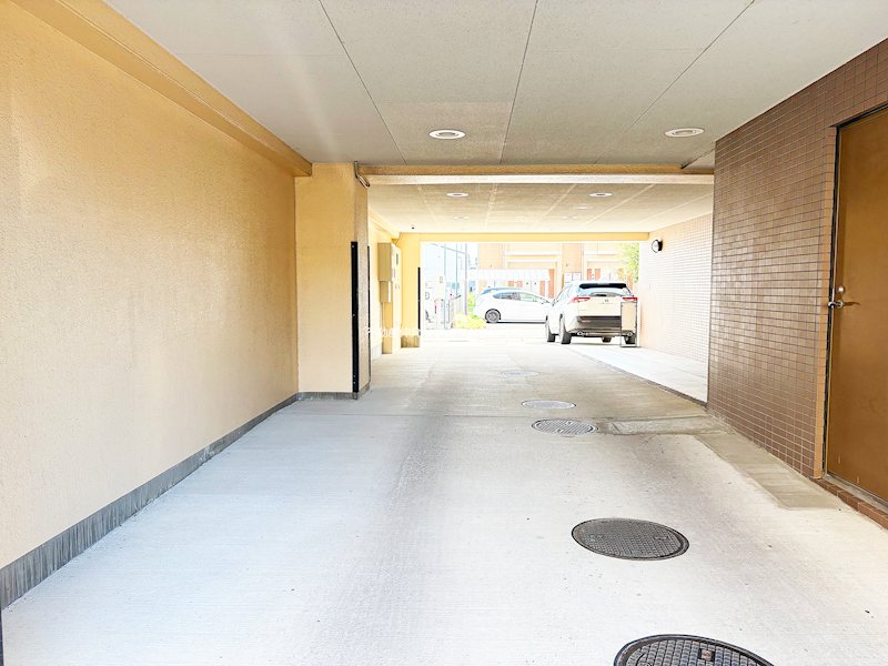 共用部写真(駐車場)
