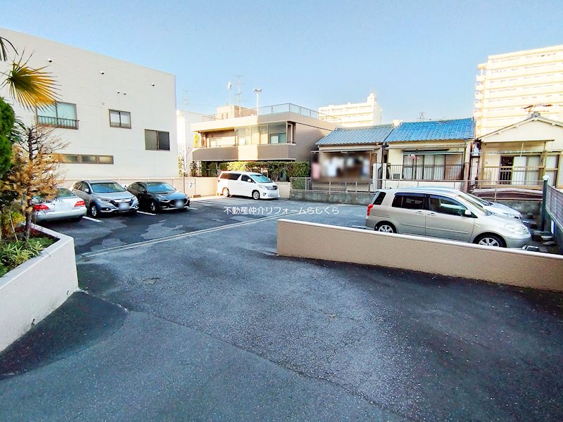 共用部写真（駐車場）