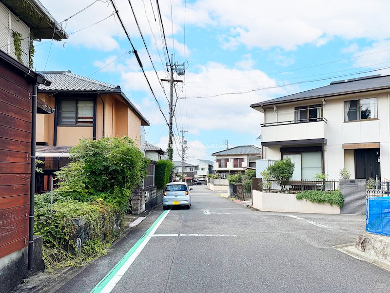 現地写真（前面道路含む現地写真）