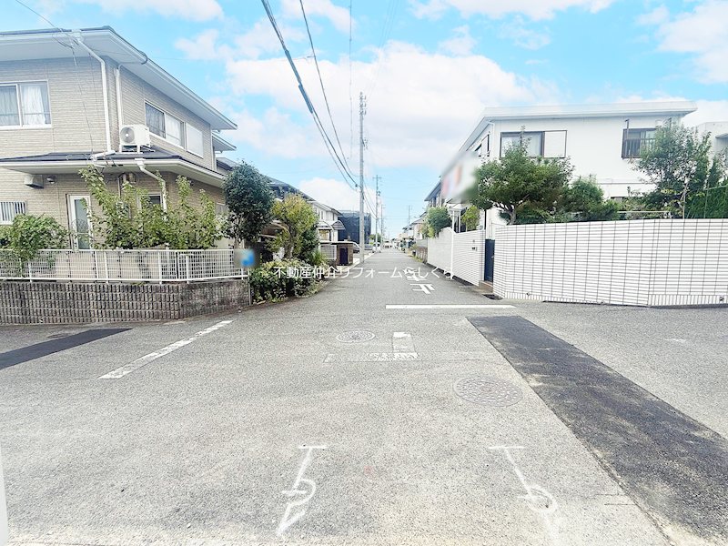 現地写真（前面道路含む現地写真）