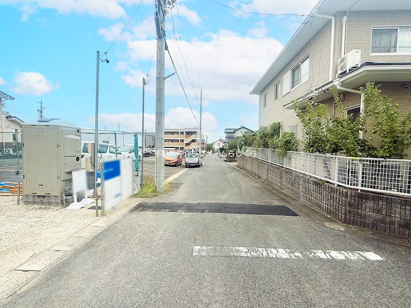 現地写真（前面道路含む現地写真）
