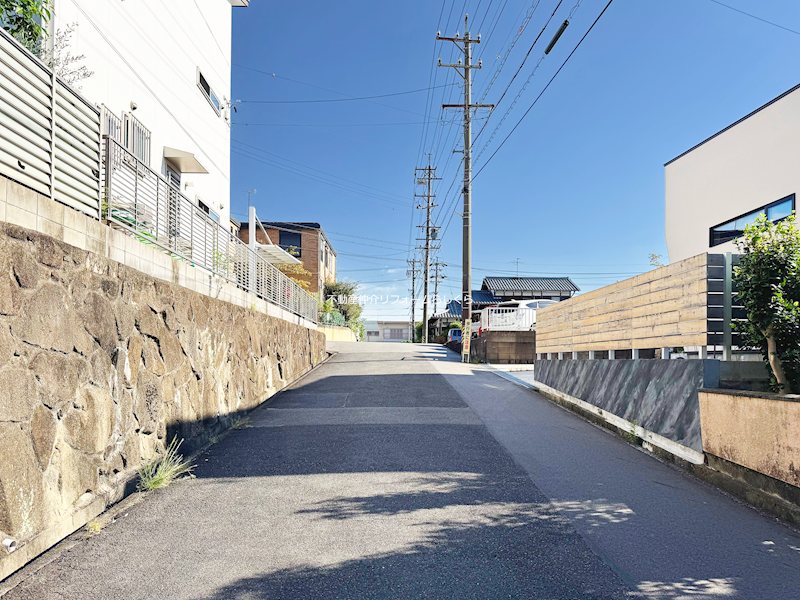 現地写真（前面道路含む現地写真）