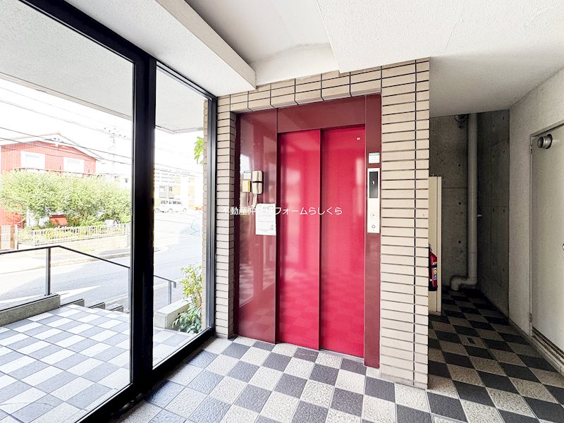 共用部写真（エントランス）