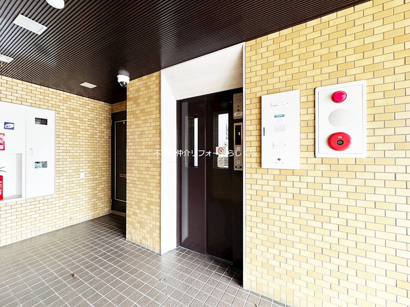 共用部写真（エントランス）