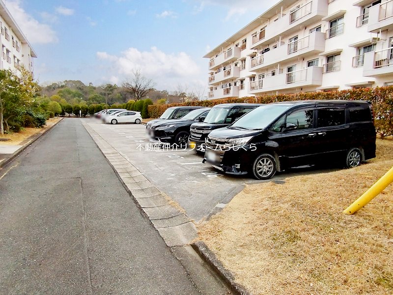 共用部写真（駐車場）