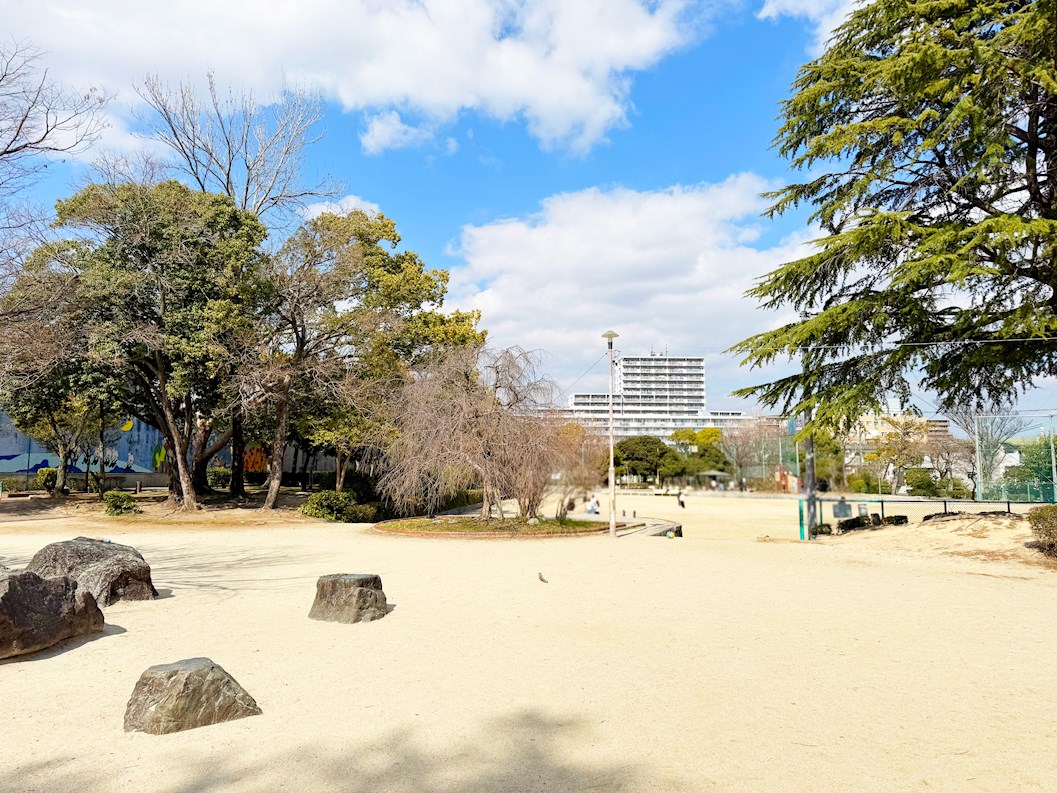 西山中公園