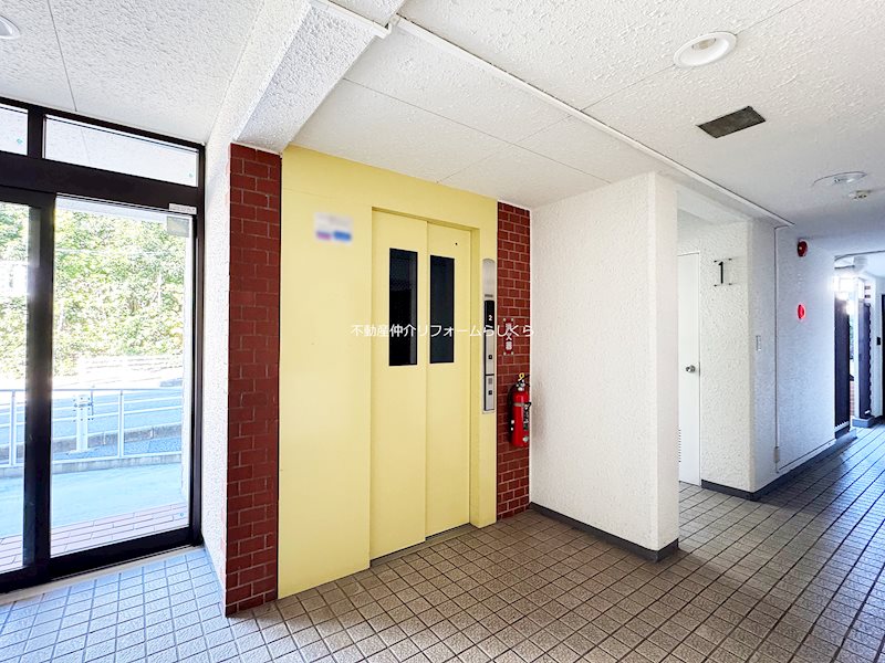 共用部写真（エントランス）