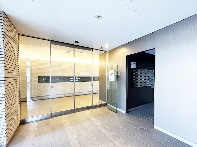 共用部写真（エントランス）