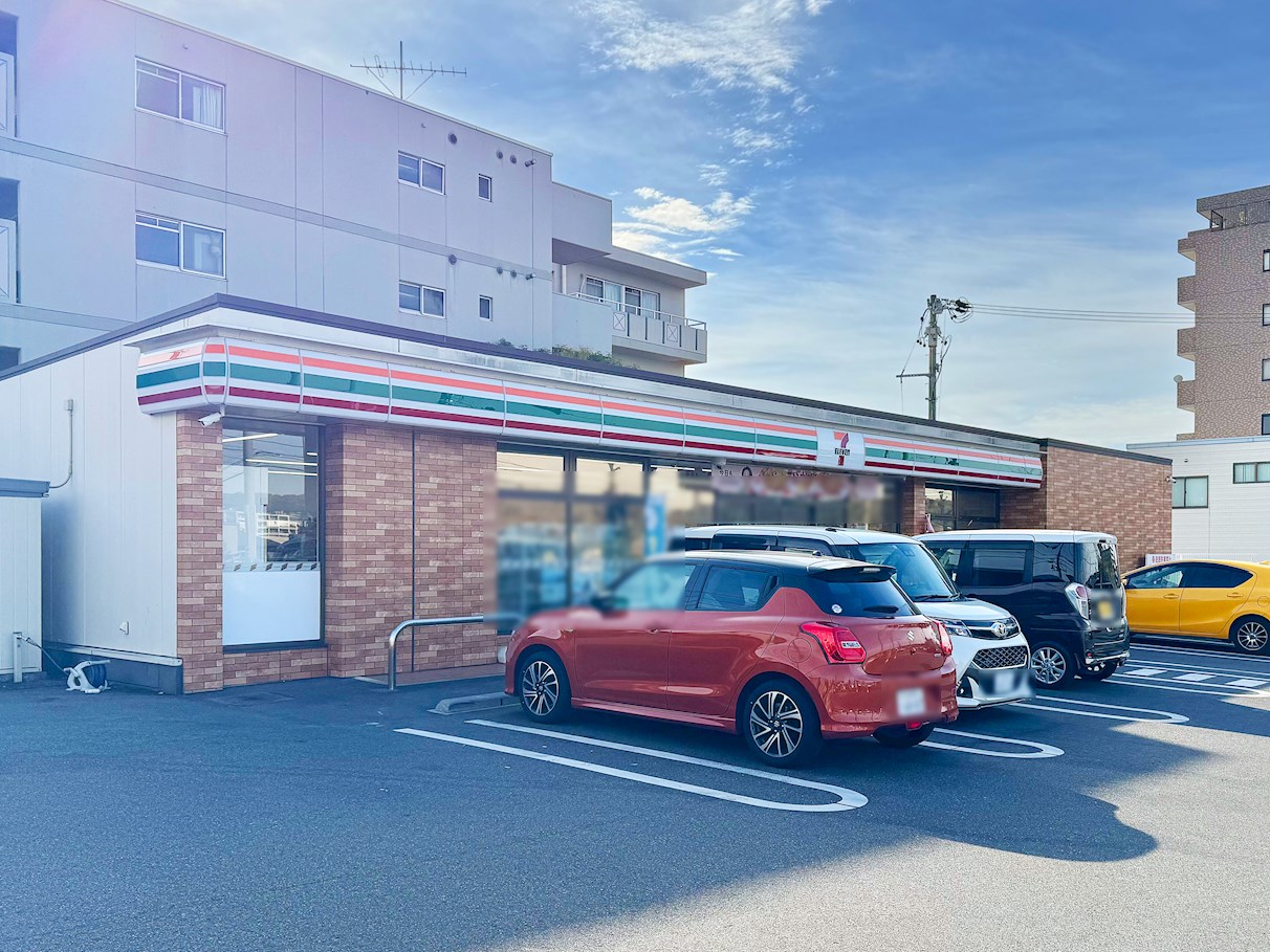 セブンイレブン　名古屋鴻の巣店